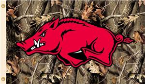 COLLEGIATE Arkansas Realtree Camo 3' x 5' Flag