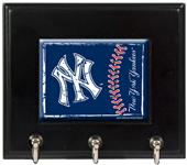 MLB New York Yankees Wood Keyhook Rack