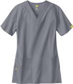 WonderWink The Bravo Lady Fit V-Neck Scrub Top WonderWink The Bravo Lady Fit V-Neck Scrub Top