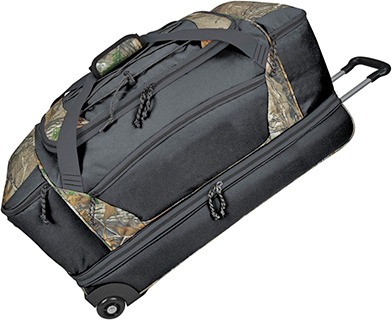 Golden Pacific Big Game 30" Duffel. Embroidery is available on this item.