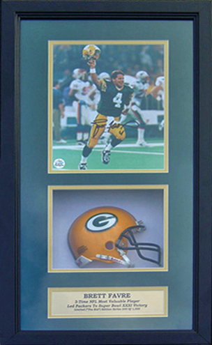 Green Bay Packers NFL Helmet Shadowbox w/Brett Favre card