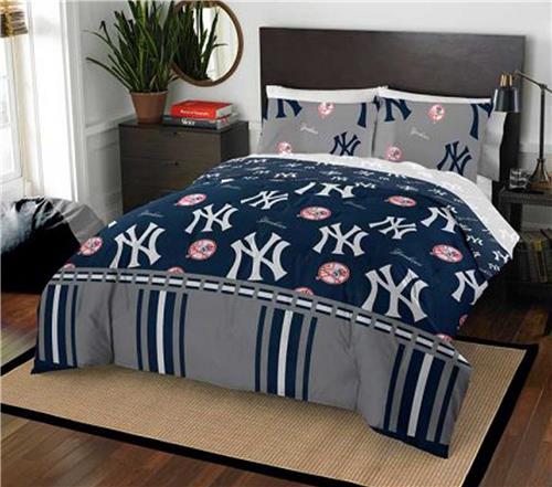 Northwest MLB New York Yankees Rotary Queen Bed In a Bag Set