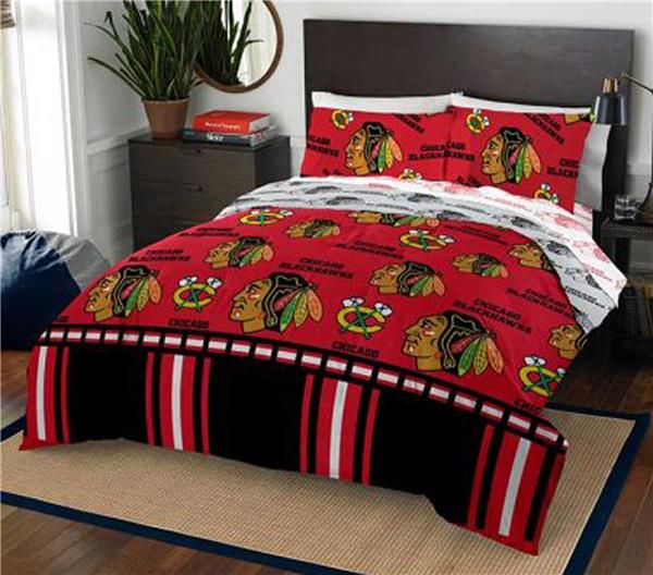 Northwest NHL Chicago Blackhawks Rotary Queen Bed in Bag Set Fan Gear