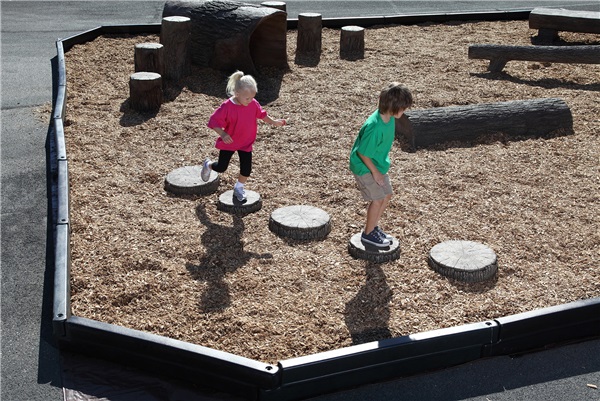 NatureROCKS Tree Slices- Set of 5 Kids Balance Parks Playground ...