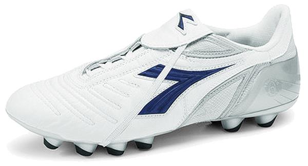 diadora womens soccer cleats