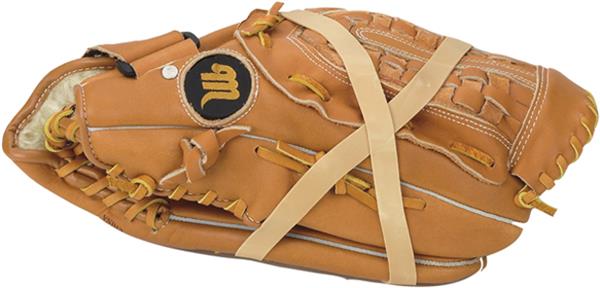 How to Break in a Baseball Glove With Rubber Bands  