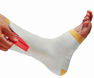 Mueller All-Purpose Taping Kit for Ankles